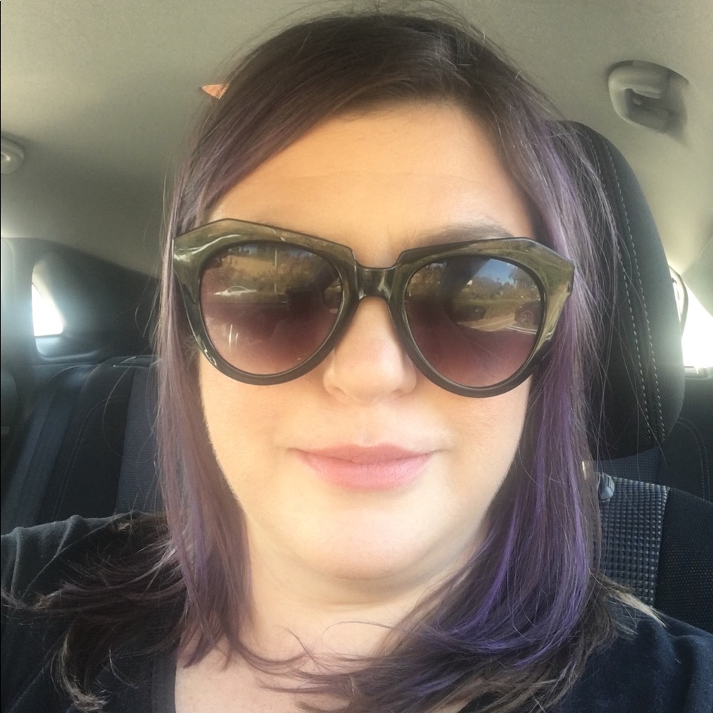 Meet your Posher, Sara